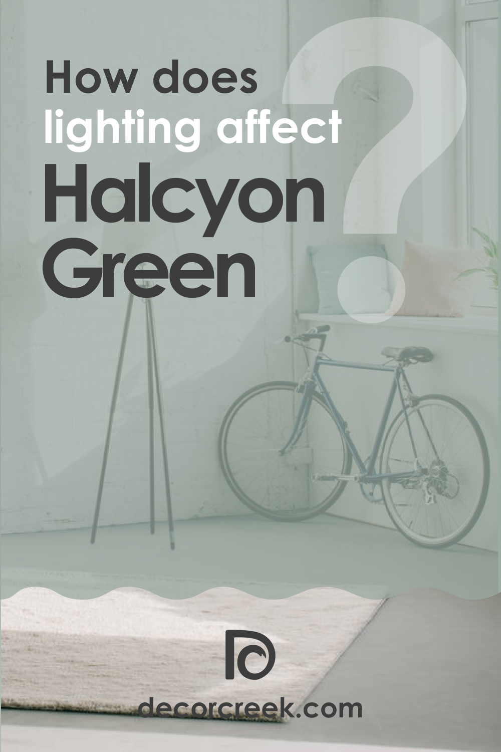 How Does SW Halcyon Green Color React to Light?