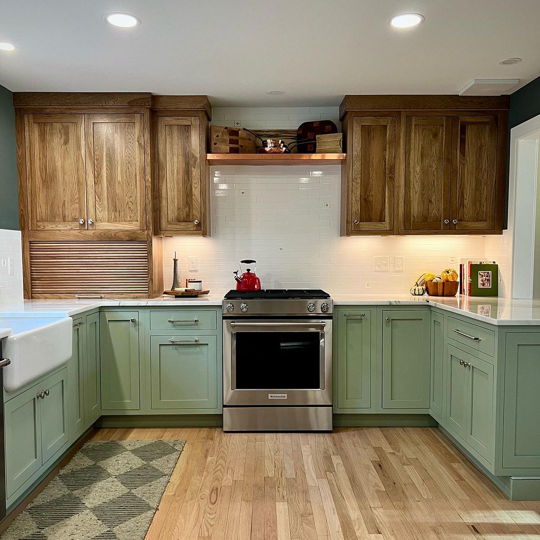 How to use Saybrook Sage HC-114 for the kitchen cabinets_with white countertop
