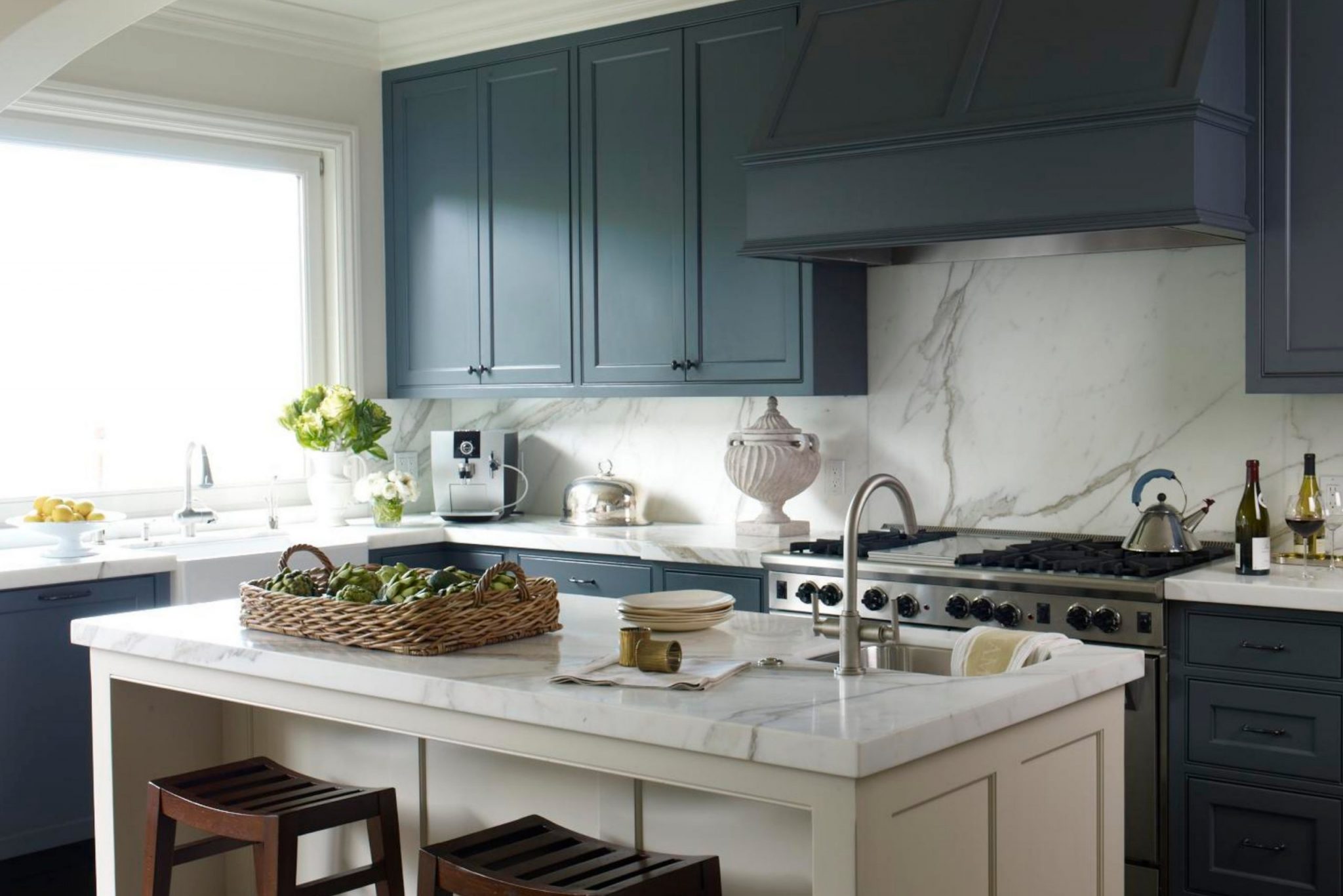 Newburg Green HC-158 Paint Color by Benjamin Moore - DecorCreek