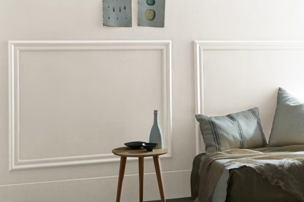 Calm OC-22 Paint Color by Benjamin Moore