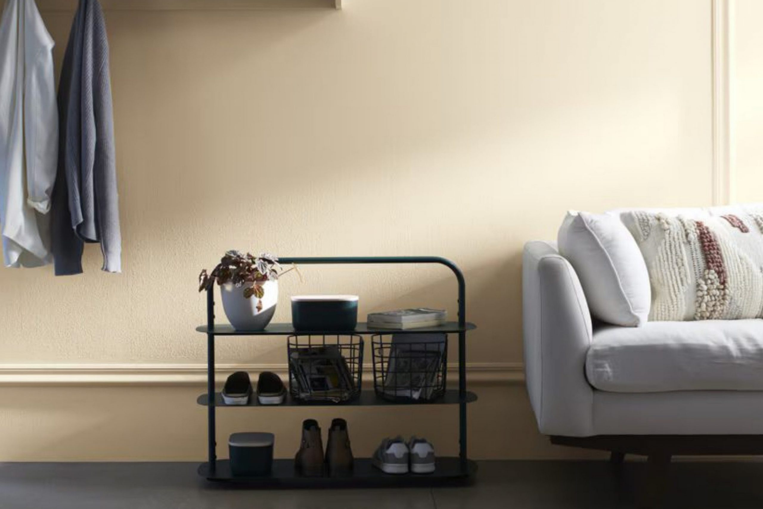 French White 1093 Paint Color by Benjamin Moore