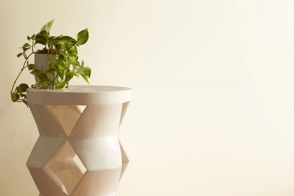 Ivory White 925 Paint Color by Benjamin Moore