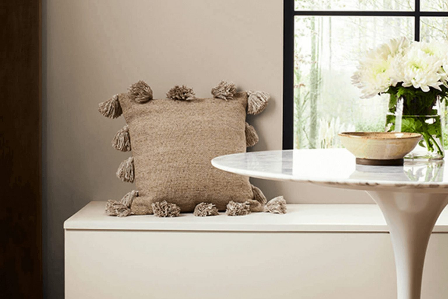 Studio Beige SW 9602 Paint Color by Sherwin Williams - DecorCreek