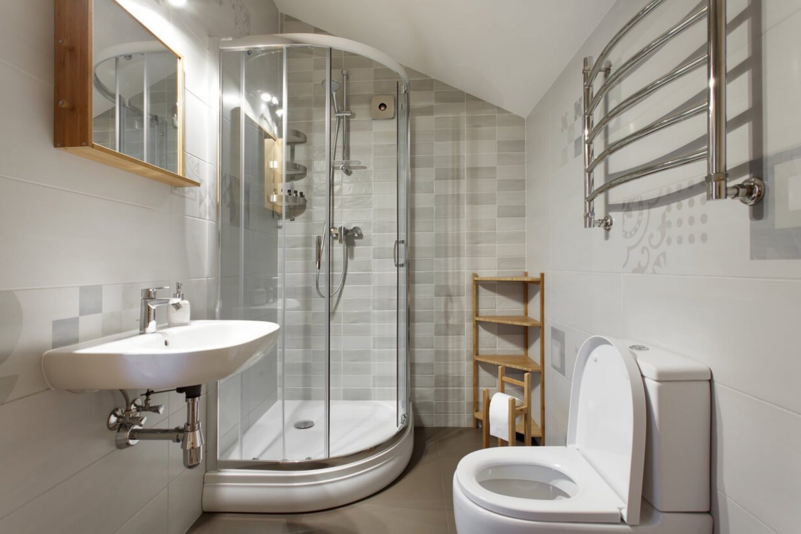 How I Choose the Right Paint Color for a Small Bathroom