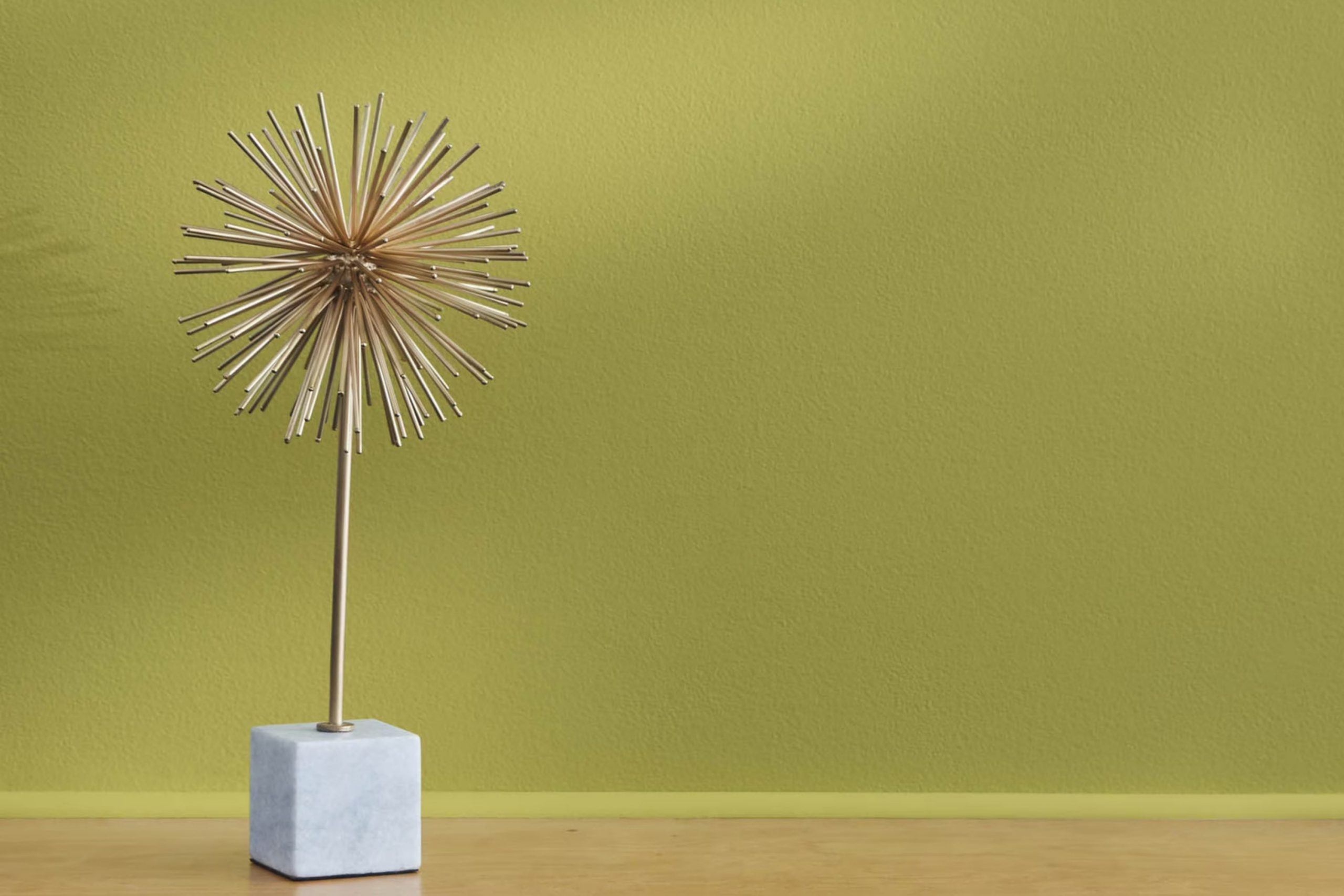 Jalapeño Pepper 2147-30 Paint Color by Benjamin Moore