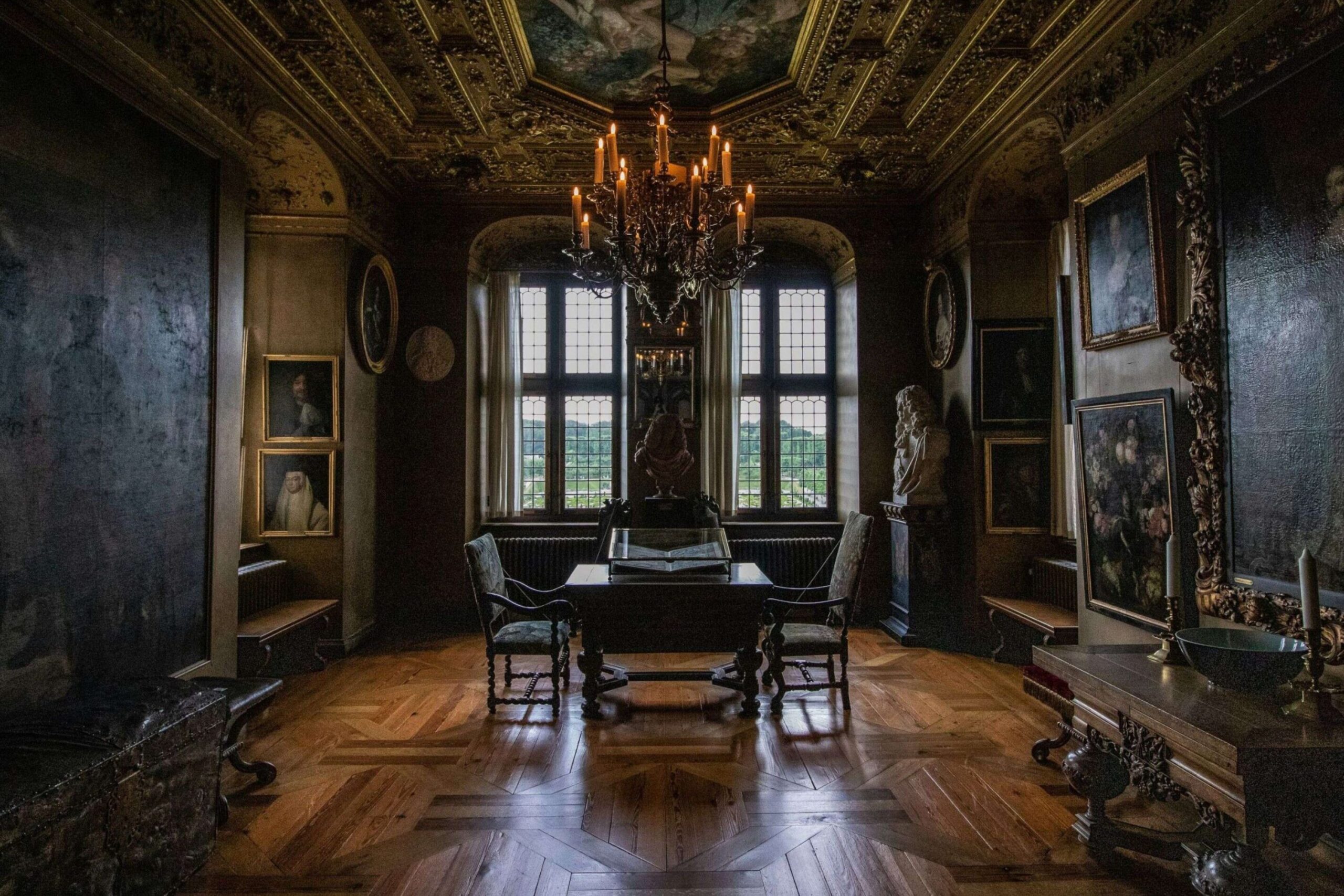 How I Choose the Perfect Dark Academia Paint Shades Every Room