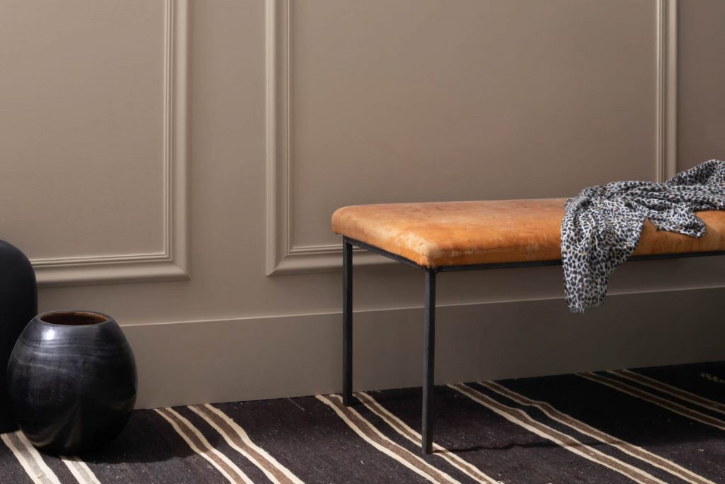 Weimaraner AF-155 Paint Color by Benjamin Moore