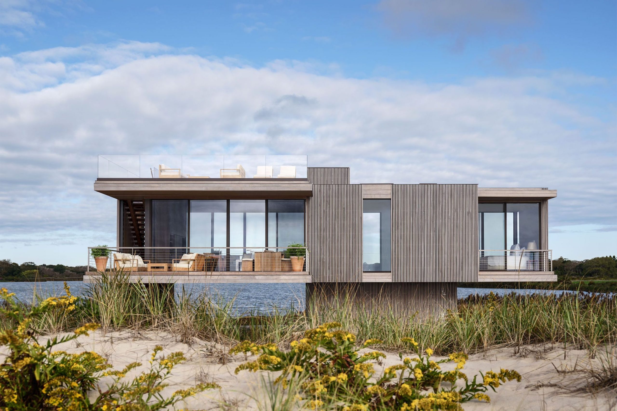 39 Paint Color Ideas for the Contemporary House Exterior - 2026