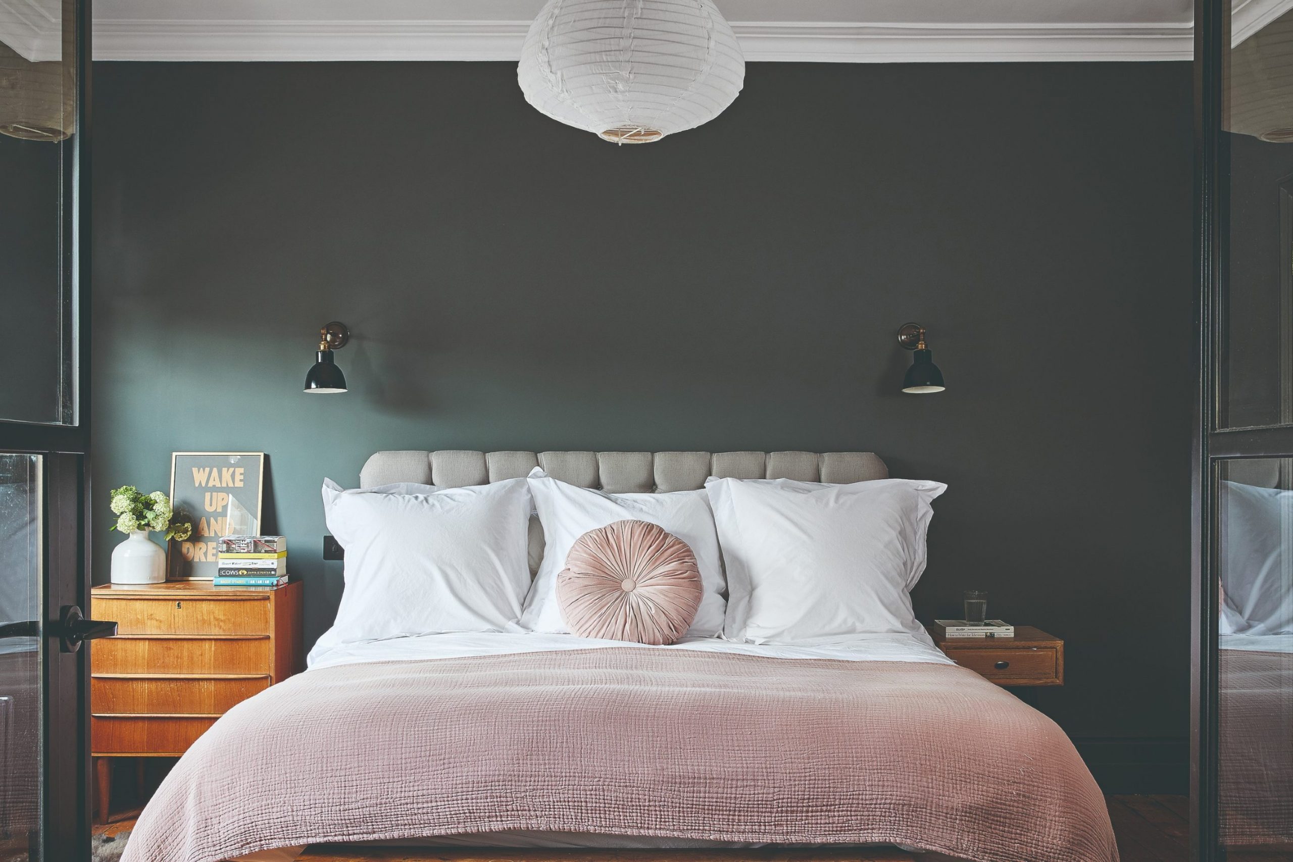 33 Bedroom paint Ideas For Small Rooms 2026’s Best Colors for a Bright anctuary