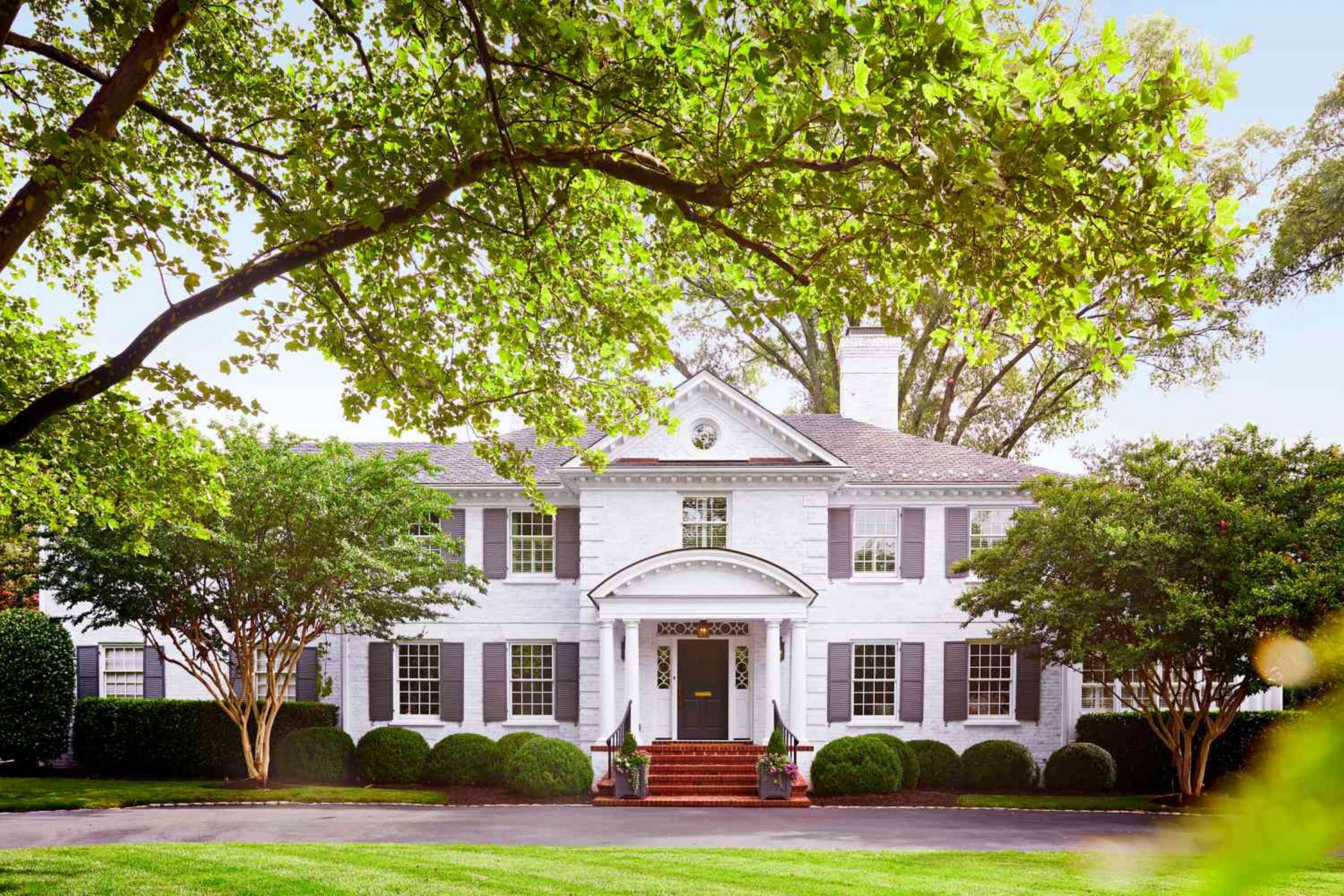 52 Best Exterior House Paint Color Combinations This Year for a Stylish Home Exterior