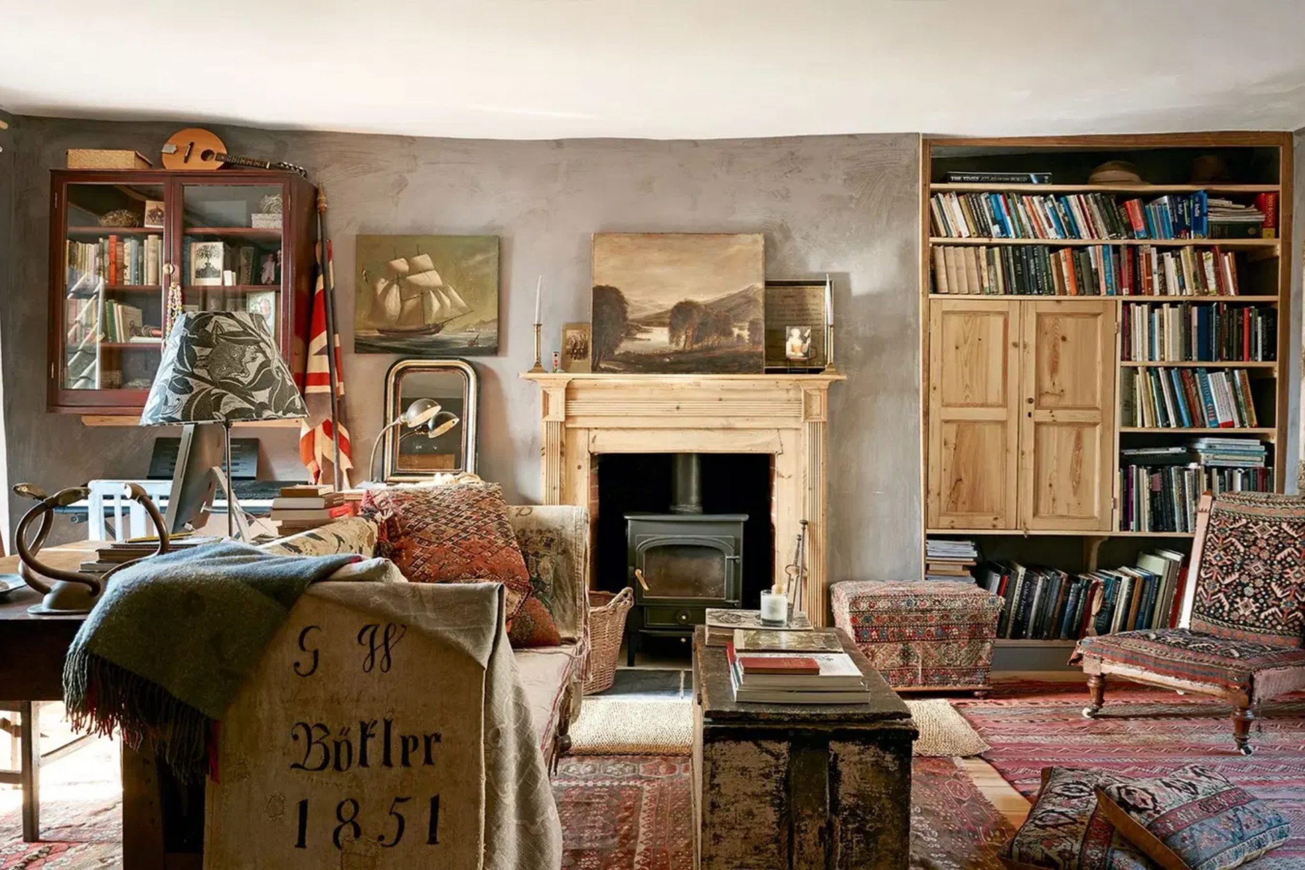 How I Choose the Perfect Vintage Shade for Any Living Room